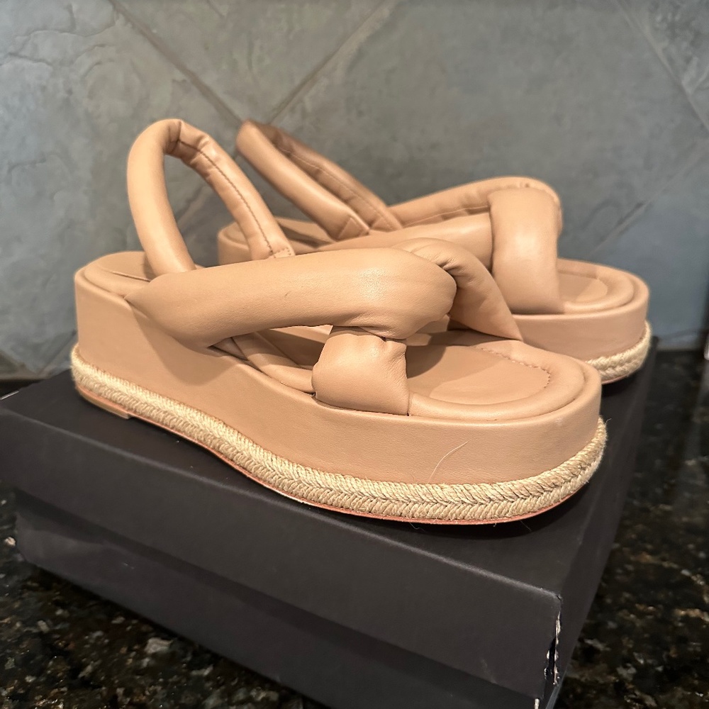 Paloma Barceló Martina Wedge Sandal Size 40 NIB